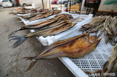 青島有種漁家特有美食甜曬魚歷史悠久,自然風干味美無比口感勁道_美食_網(wǎng)